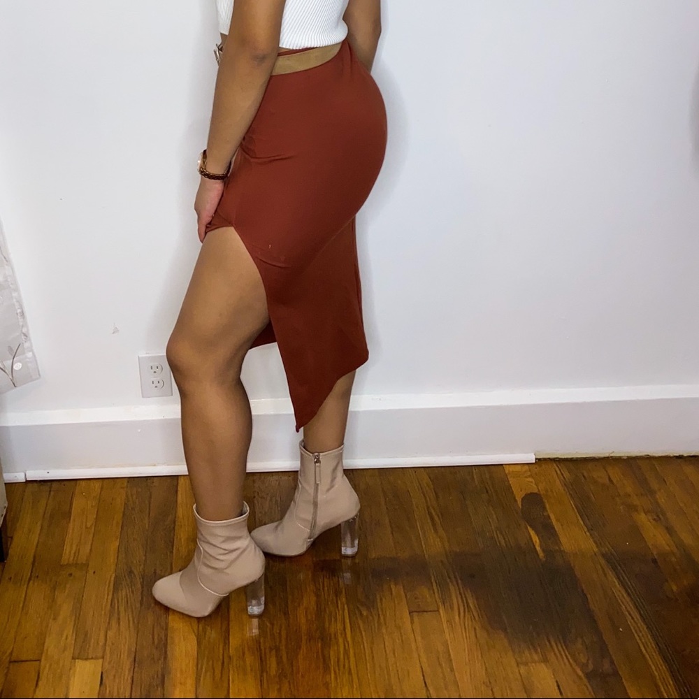 Aritzia Babaton Pencil Skirt